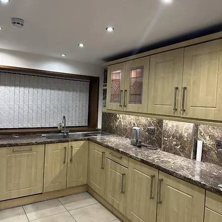 بيت ضيافة Leeds 6 *